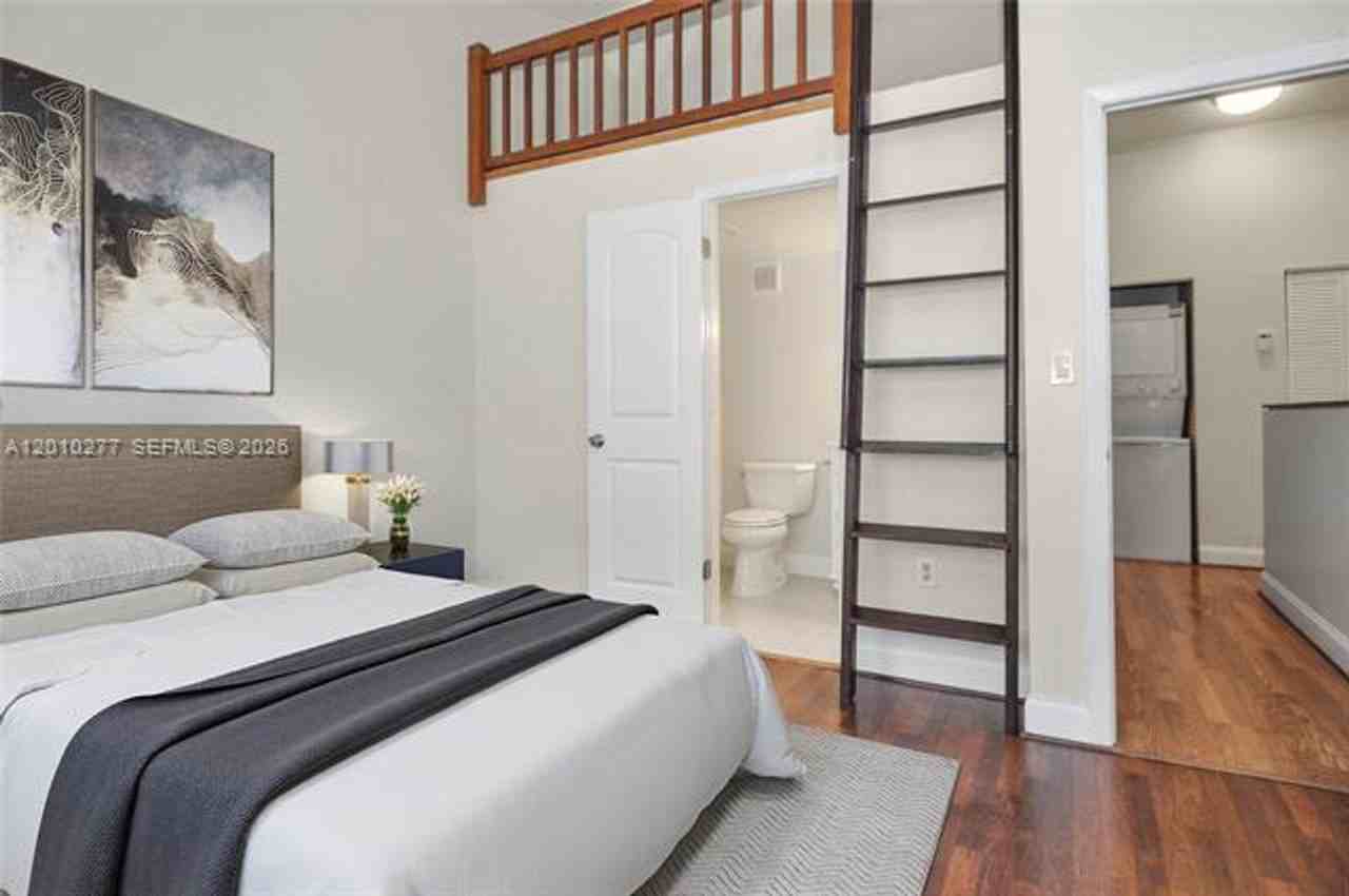 798 Crandon Blvd #33C - Photo 4 of 16