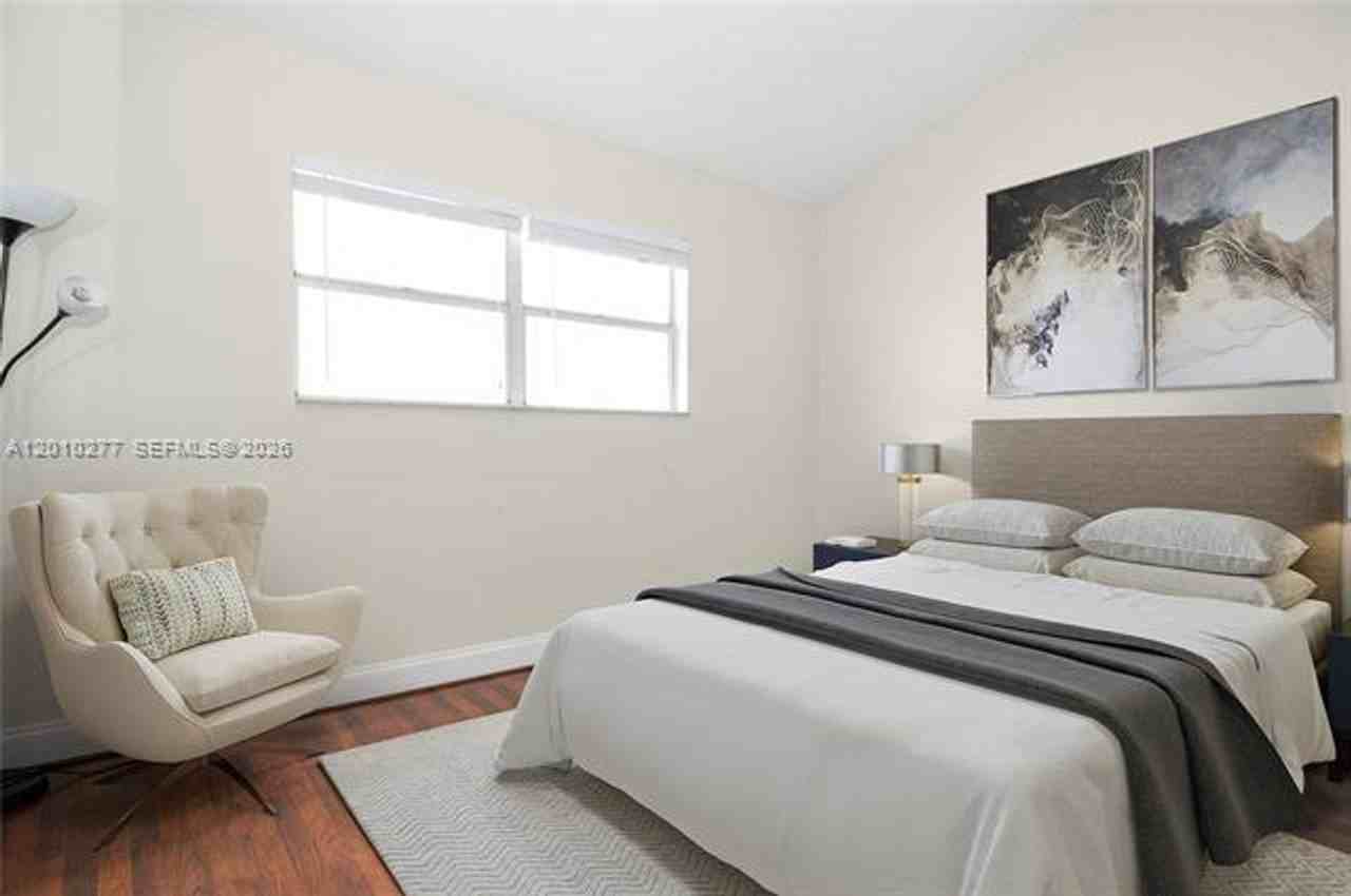798 Crandon Blvd #33C - Photo 5 of 16