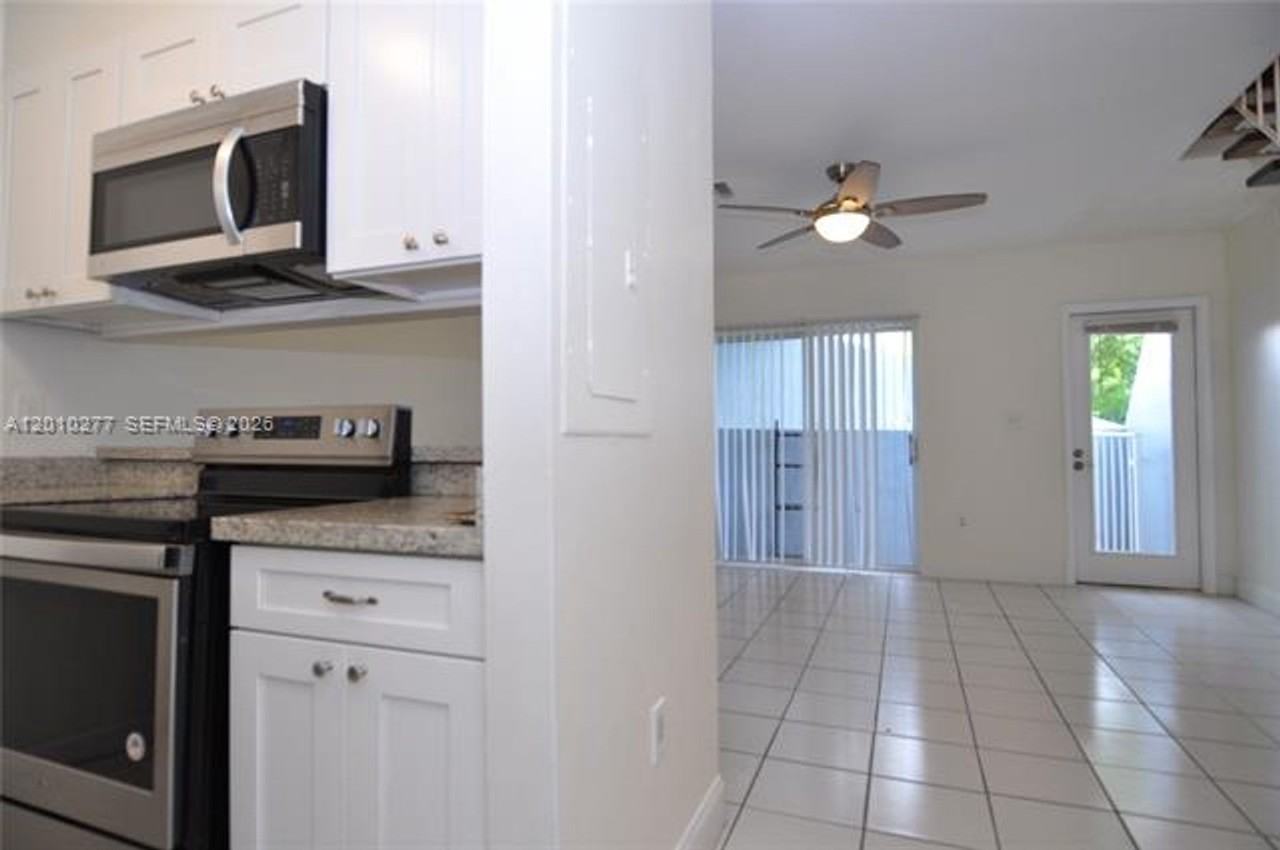 798 Crandon Blvd #33C - Photo 7 of 16