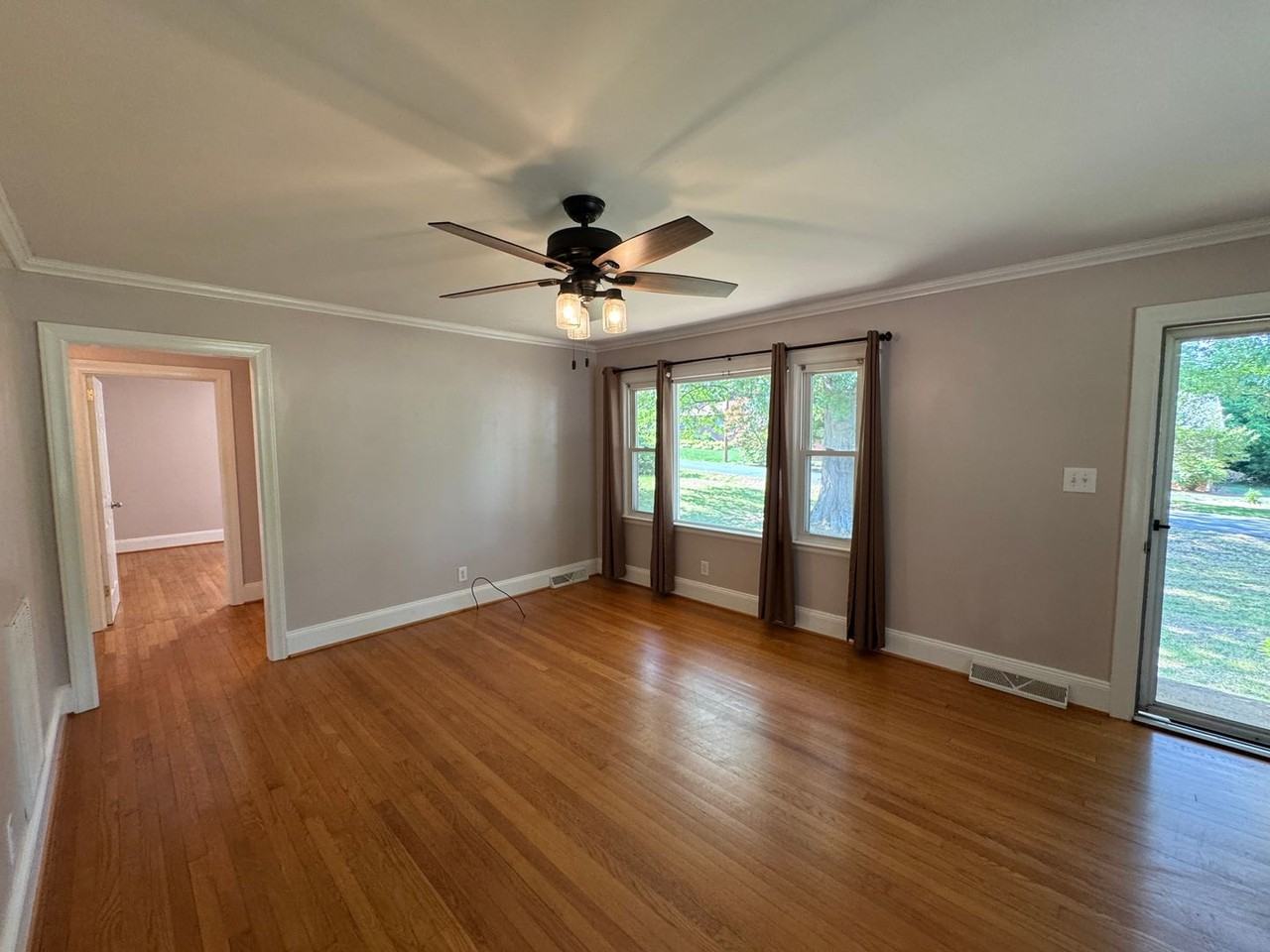 108 Morris Ave - Photo 3 of 21