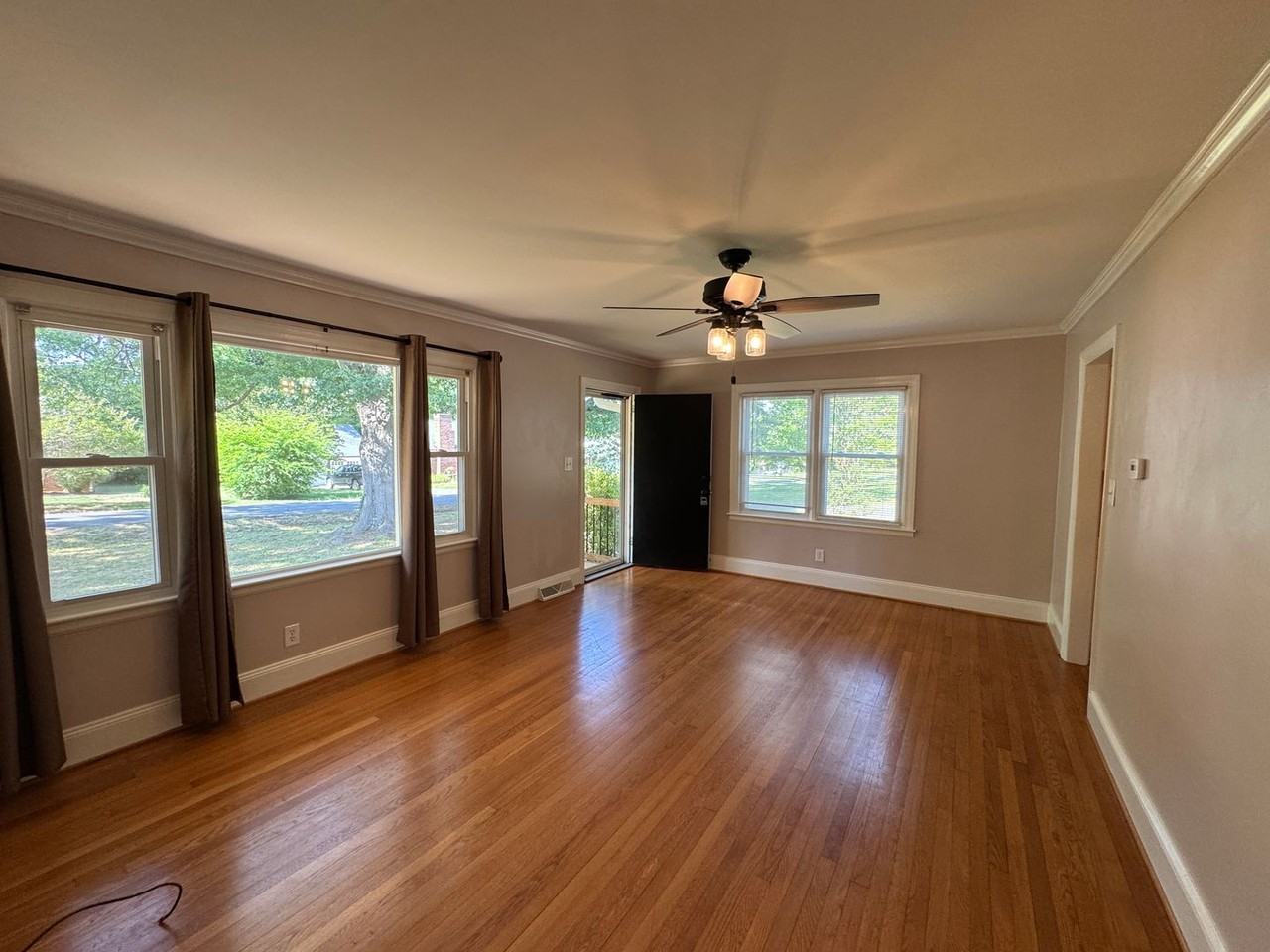 108 Morris Ave - Photo 4 of 21