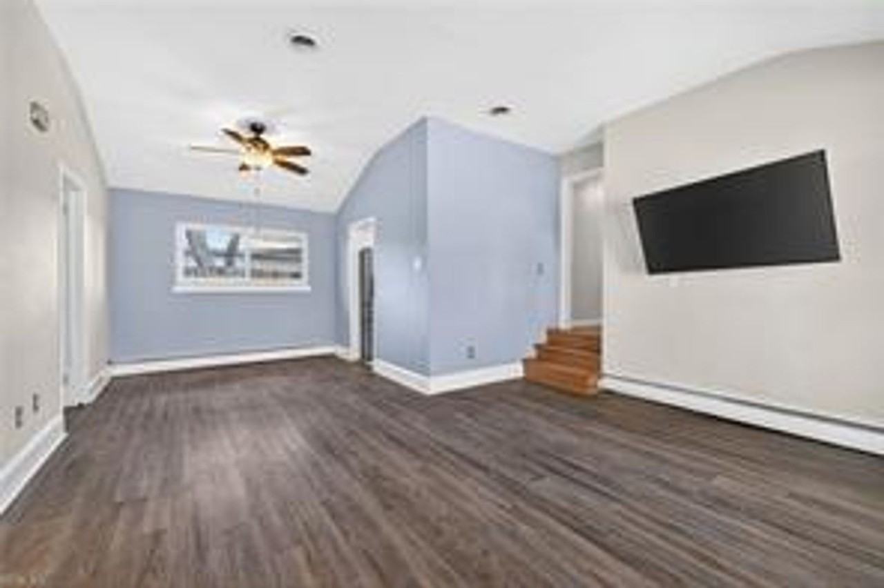 803 Townsend Ct - Photo 3 of 14