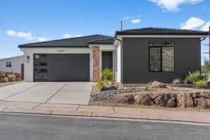 featured image of 1089 E Coyote Crest Dr