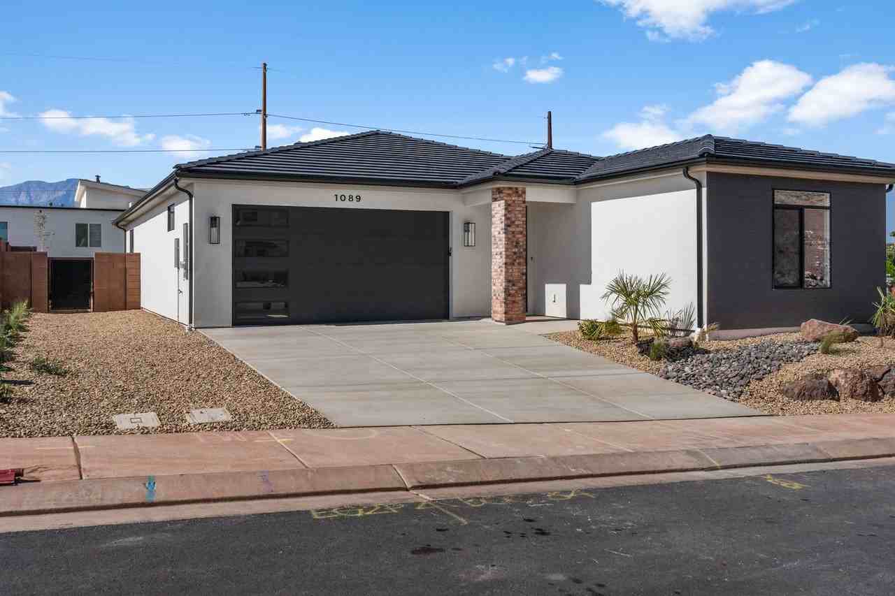 1089 E Coyote Crest Dr - Photo 2 of 28