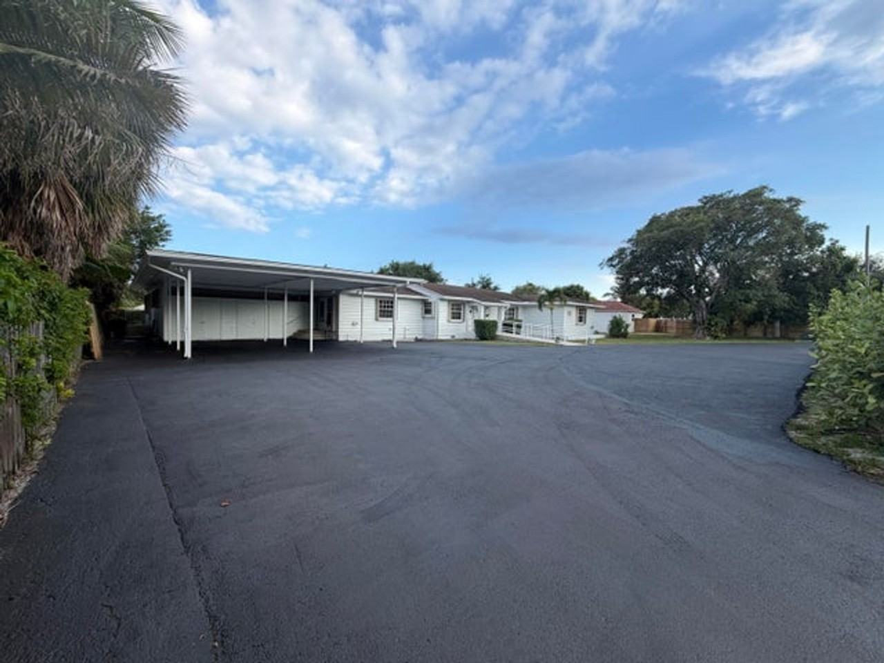 202 Palm Ct - Photo 6 of 10