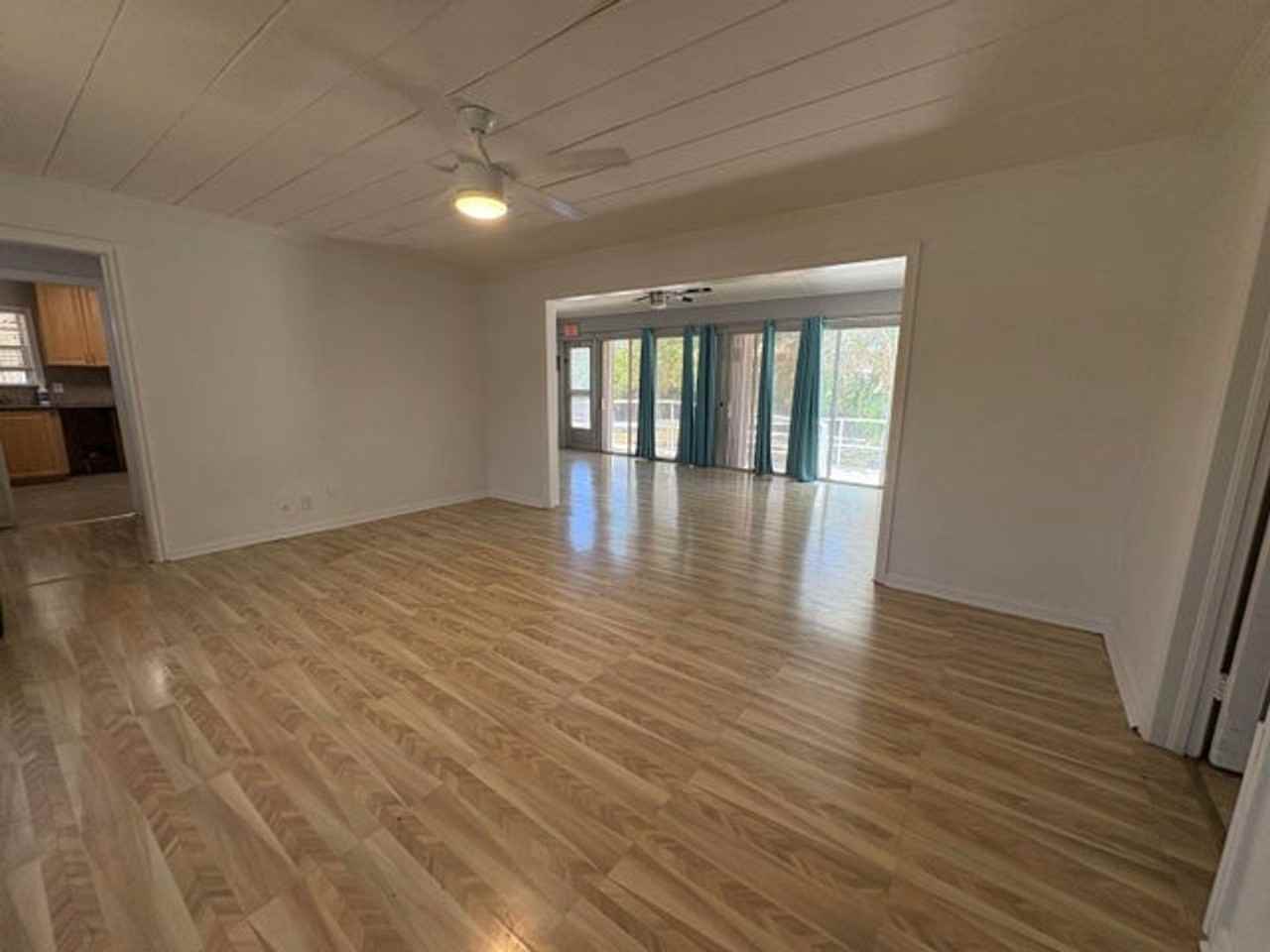 202 Palm Ct - Photo 7 of 10