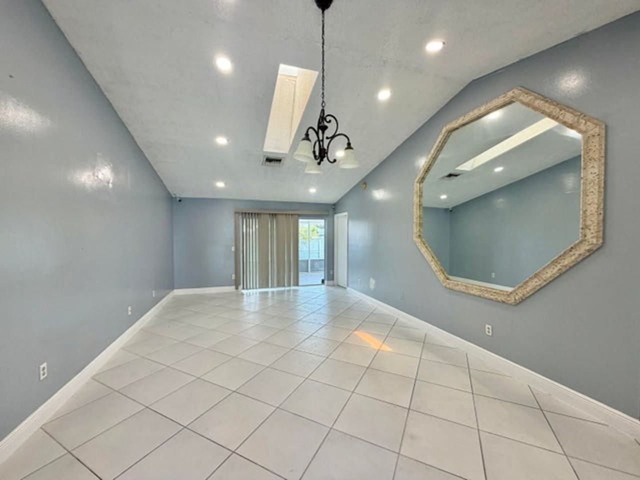 5072 Arbor Glen Cir - Photo 3 of 11