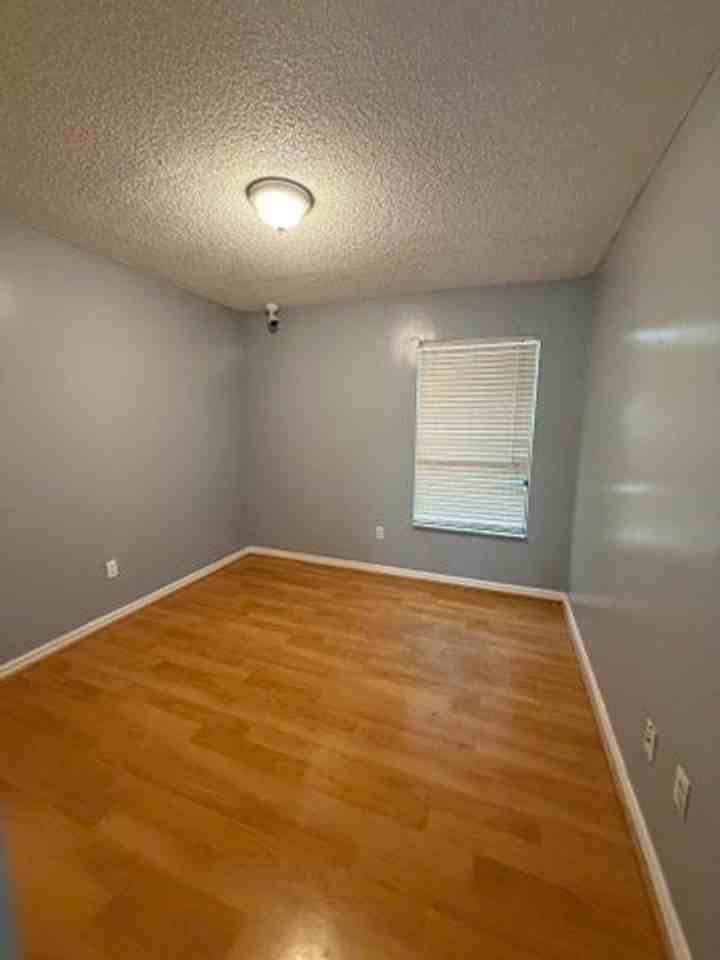 5072 Arbor Glen Cir - Photo 7 of 11