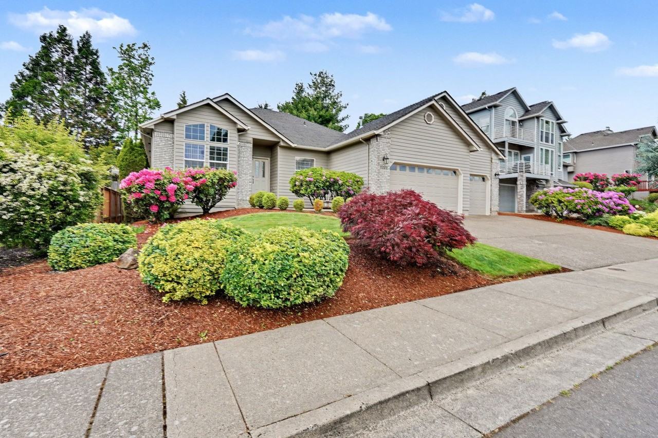 1441 Ranier Loop Nw - Photo 2 of 44