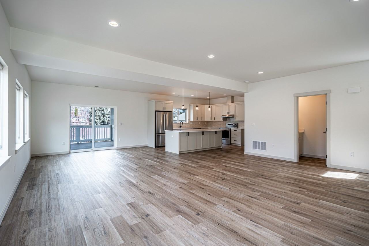 13397 State Rd - Photo 3 of 32