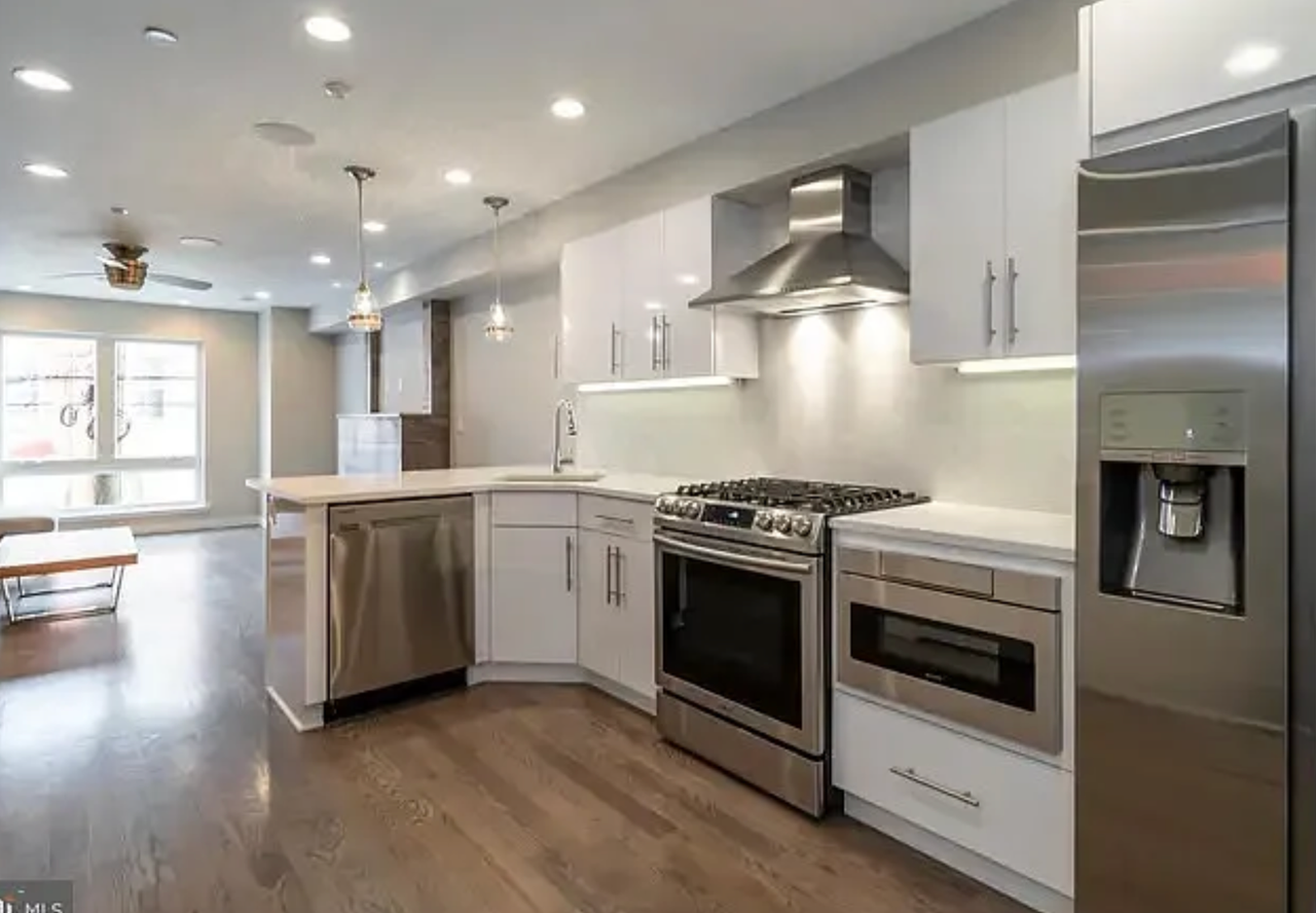 762 S 15th St - Photo 2 of 21