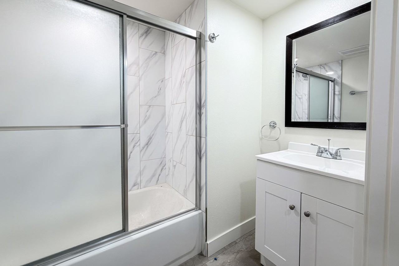 Brand New Luxury 4 & 5 Bed Units - Photo 3 of 21