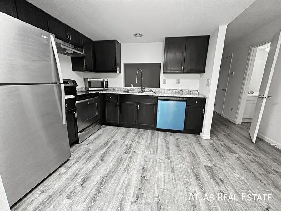 5554 Bonita Village Rd - Photo 4 of 27