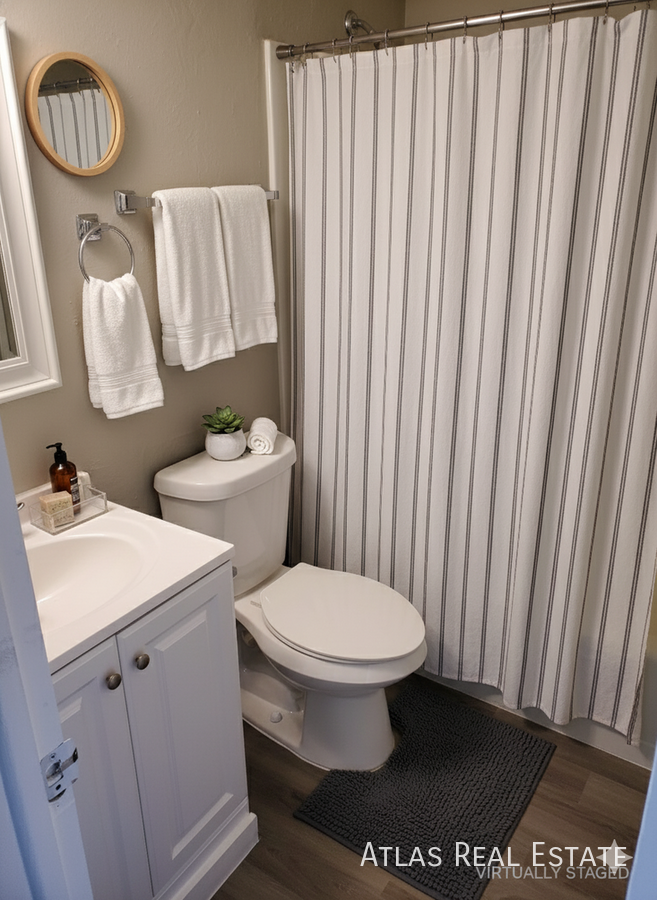 4414 N Chestnut St #3 - Photo 5 of 8