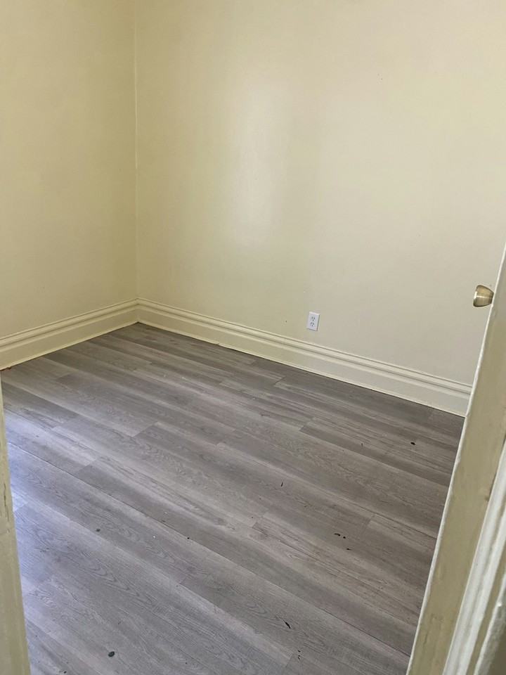 1012 Prospect Avenue Southeast, Unit 1 - Photo 3 of 6