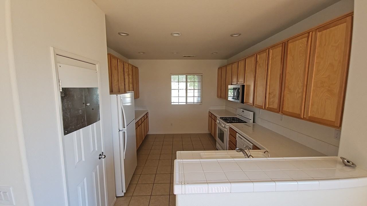 5837 W Avenue K2 #1 - Photo 7 of 20
