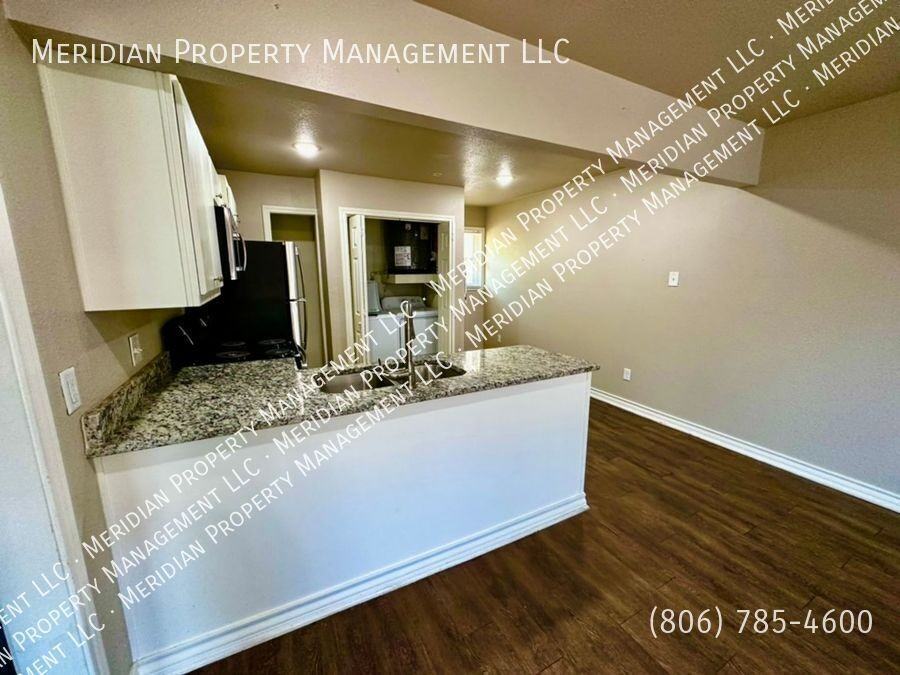 2101 14th St #10 - Photo 3 of 11