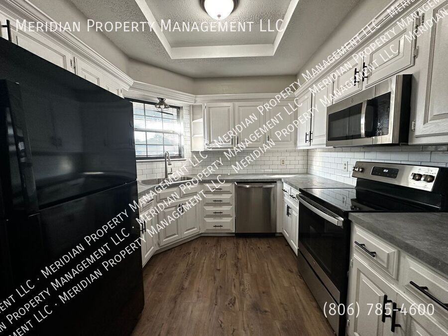 5814 72nd St - Photo 3 of 23