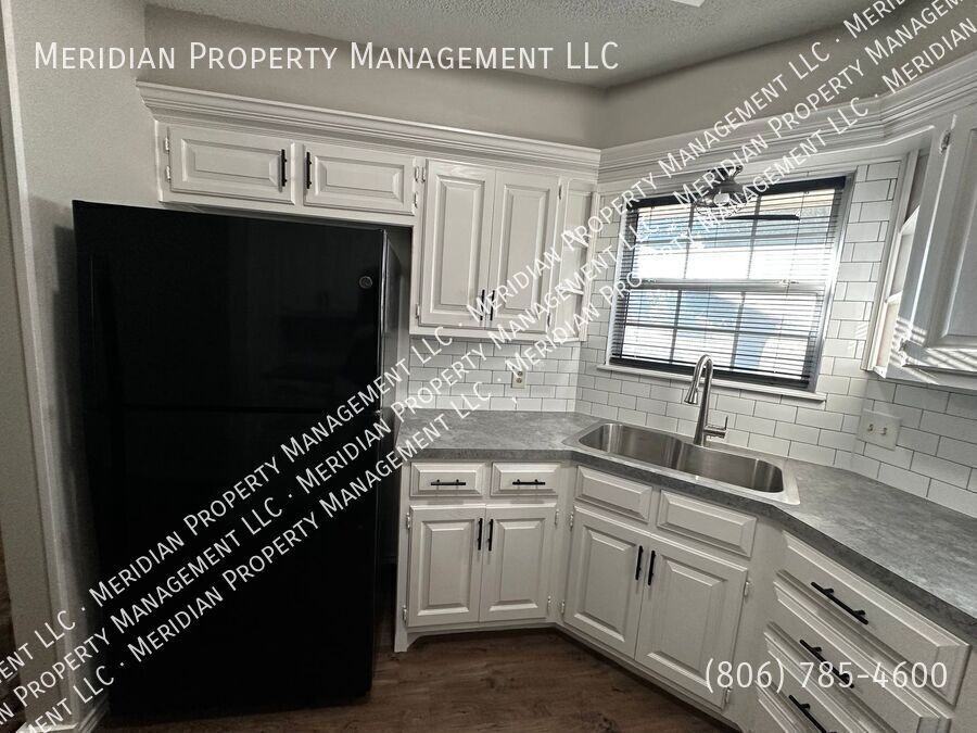 5814 72nd St - Photo 4 of 23