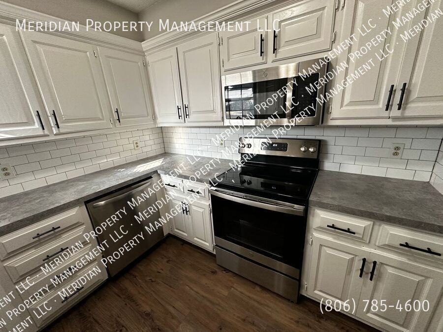 5814 72nd St - Photo 5 of 23