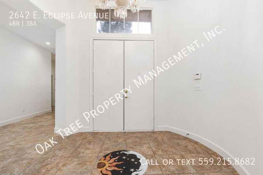 2642 E Eclipse Ave - Photo 5 of 50