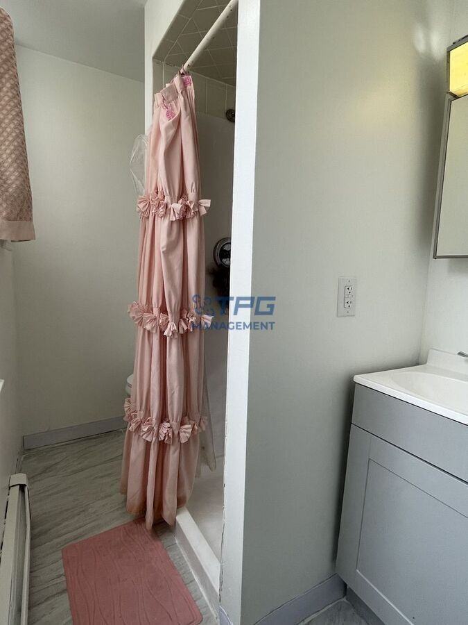 111 Mallory Ave #7 - Photo 5 of 11