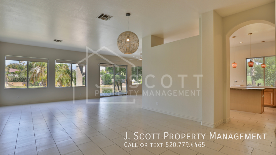 836 W Aloe Pl - Photo 3 of 38