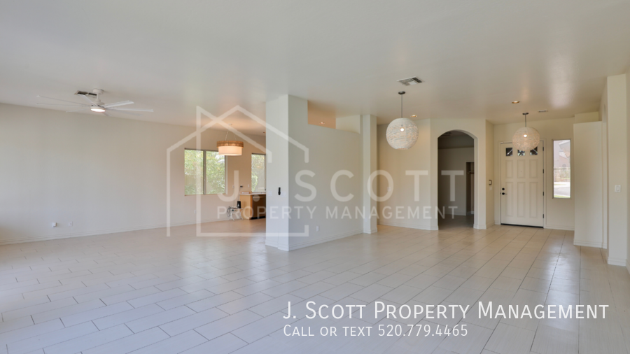 836 W Aloe Pl - Photo 4 of 38