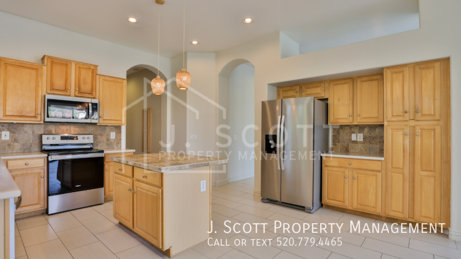836 W Aloe Pl - Photo 6 of 38
