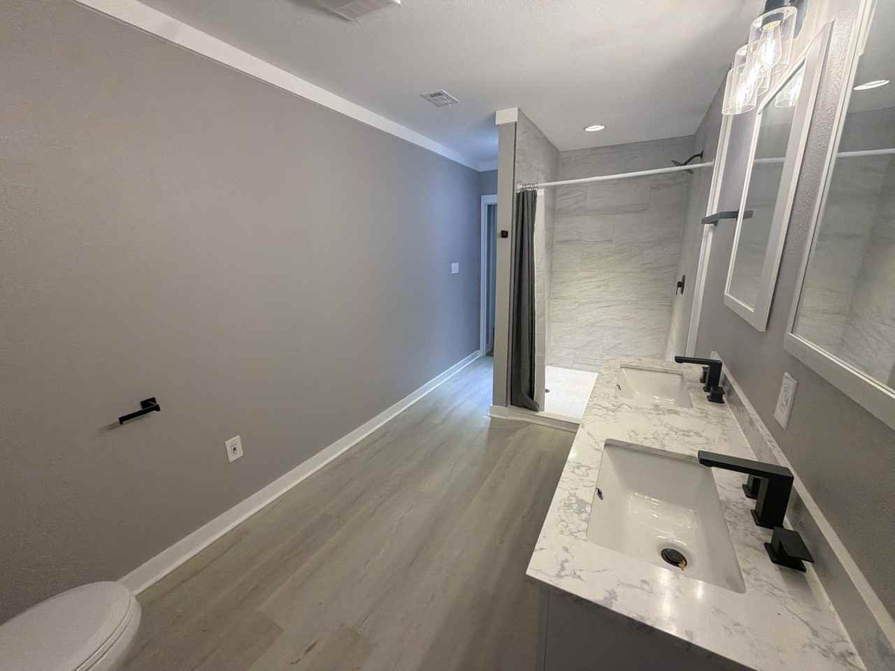 1610 Dudley Ln - Photo 7 of 19