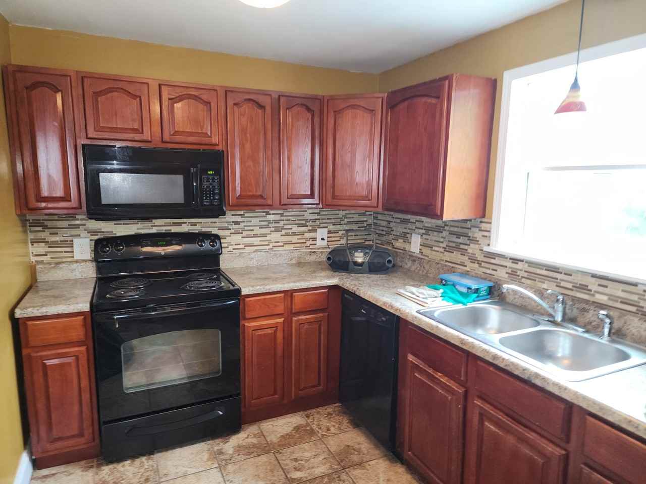 4904 Inglewood Ct #1 - Photo 4 of 17