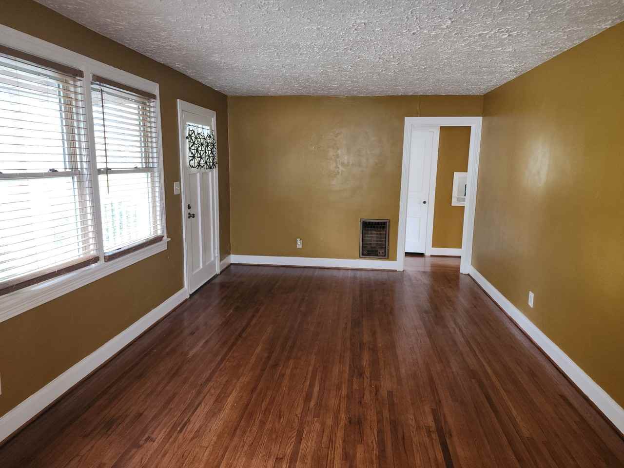 4904 Inglewood Ct #1 - Photo 6 of 17
