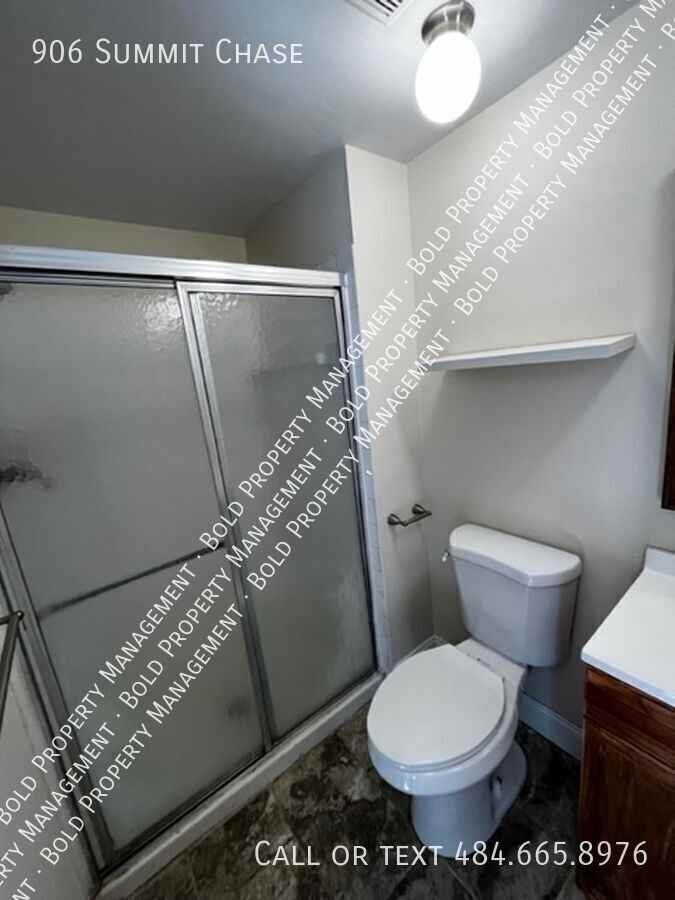 906 Summit Chase Dr - Photo 5 of 13
