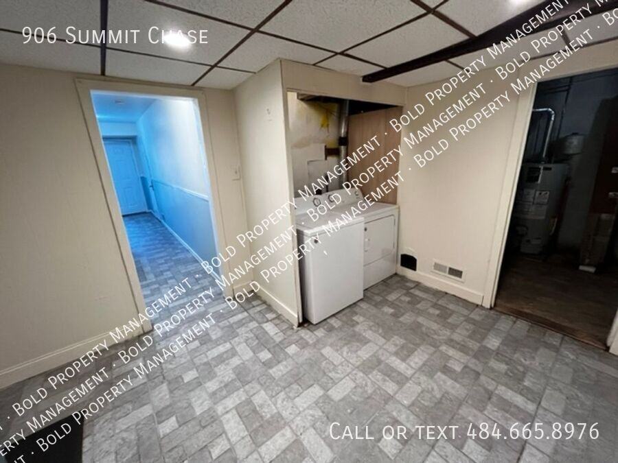 906 Summit Chase Dr - Photo 7 of 13