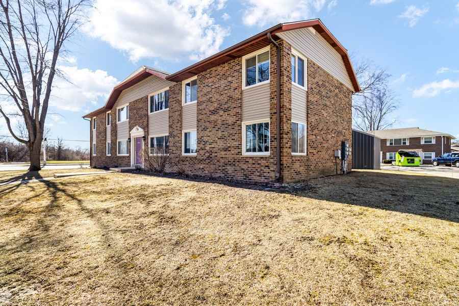 1344 Camden Way #A - Photo 2 of 18