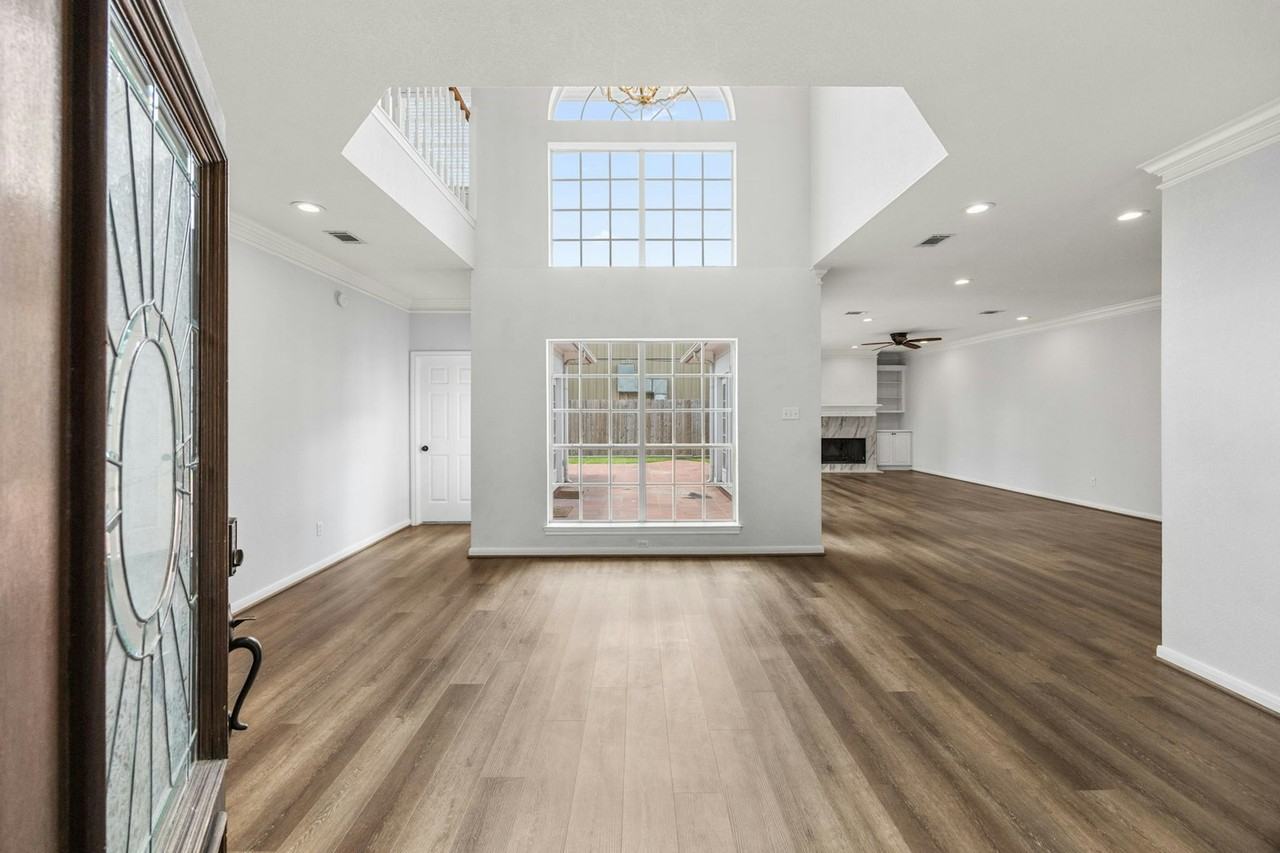 1723 Gingerleaf Lane - Photo 3 of 25