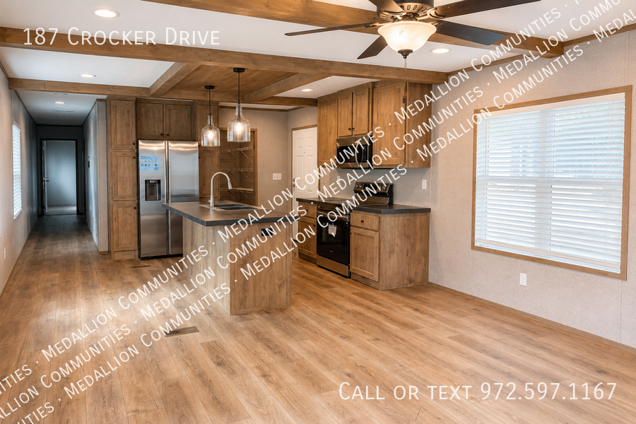 187 Crocker Dr - Photo 2 of 7