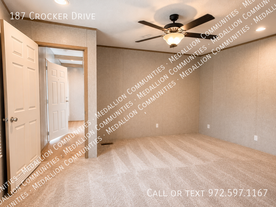 187 Crocker Dr - Photo 5 of 7