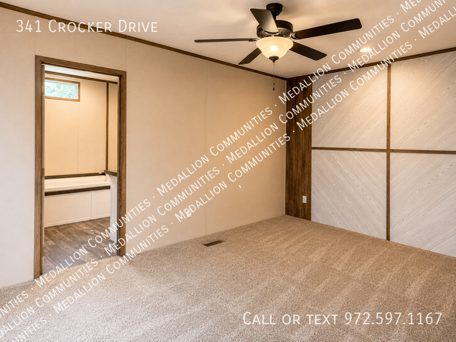 341 Crocker Dr - Photo 4 of 5