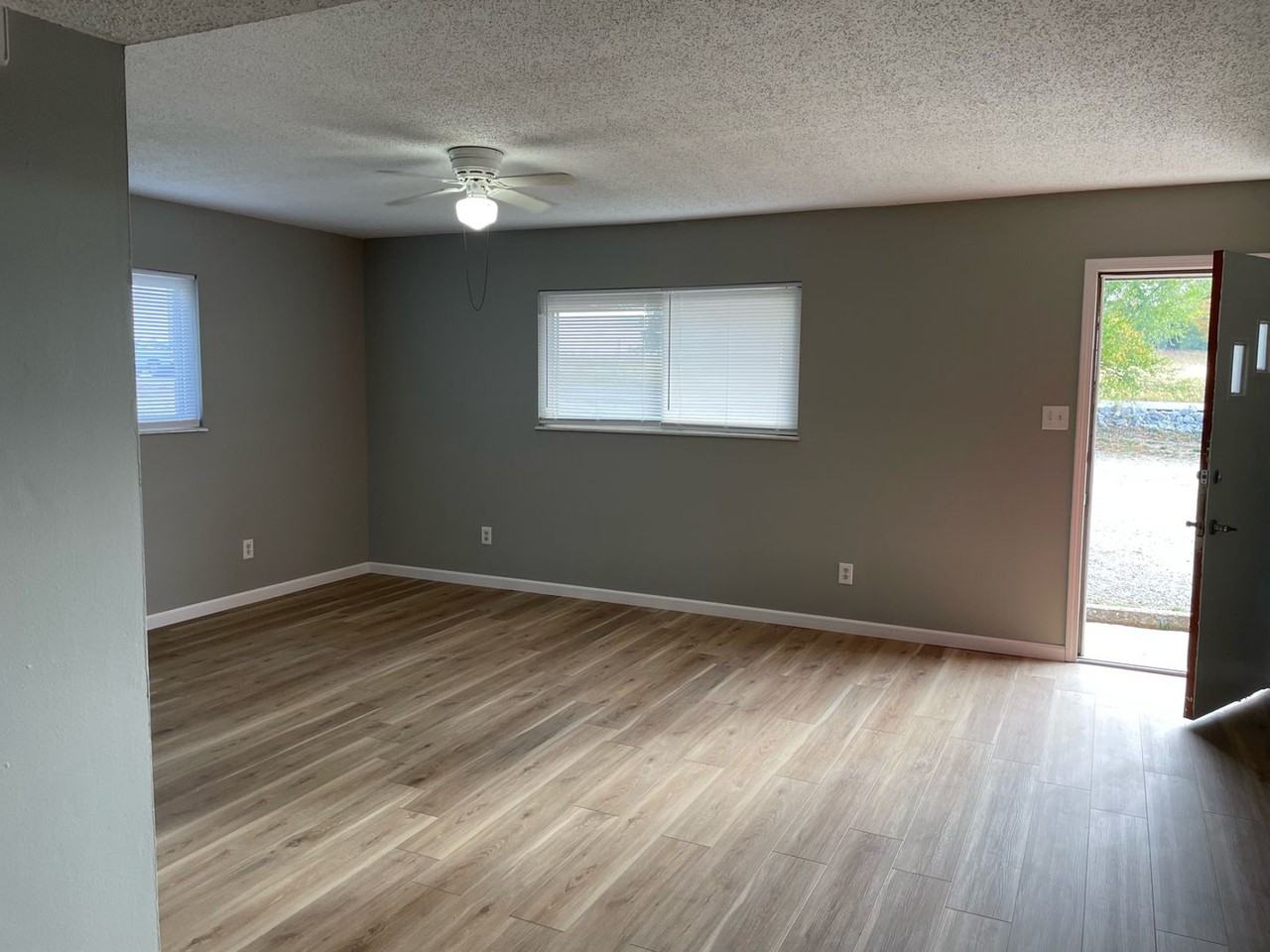 309 N Lincoln Dr #1 - Photo 2 of 10