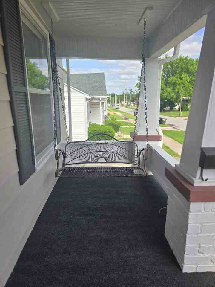 703 Taylor St - Photo 2 of 20