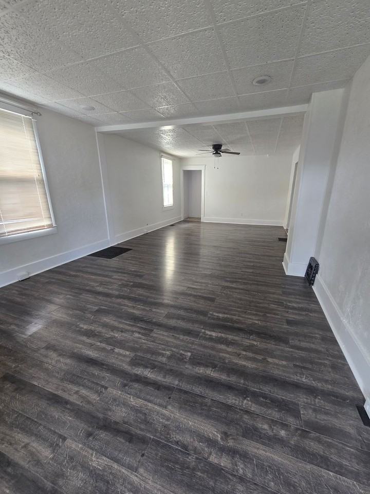 703 Taylor St - Photo 3 of 20