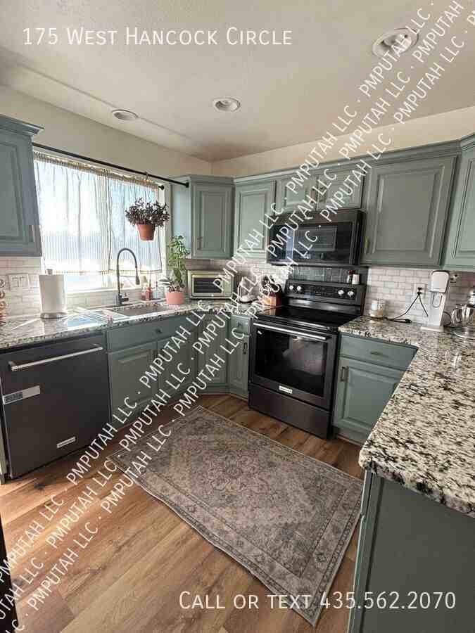 175 W Hancock Cir - Photo 5 of 25