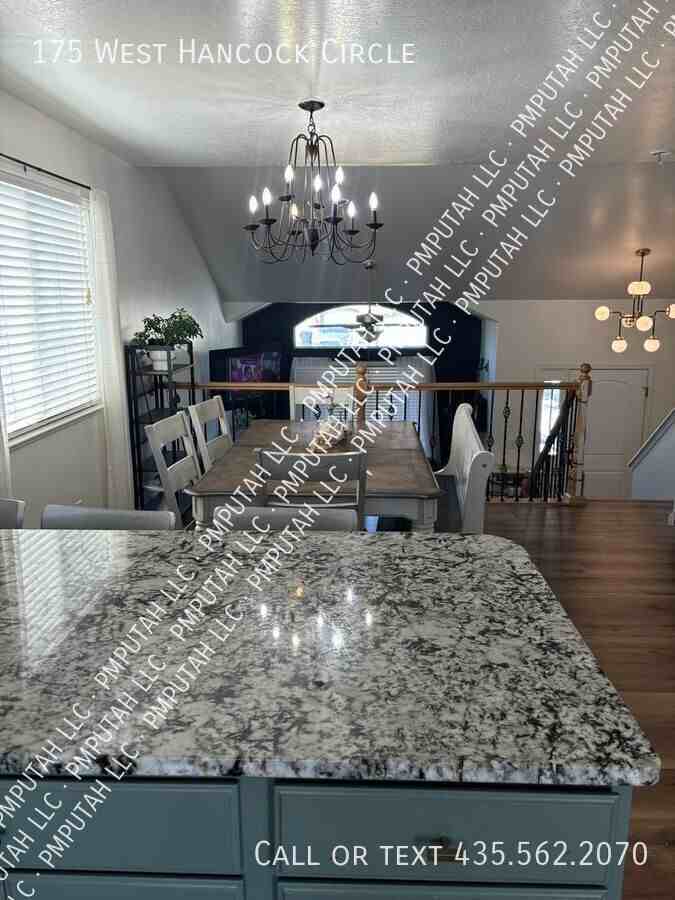 175 W Hancock Cir - Photo 7 of 25