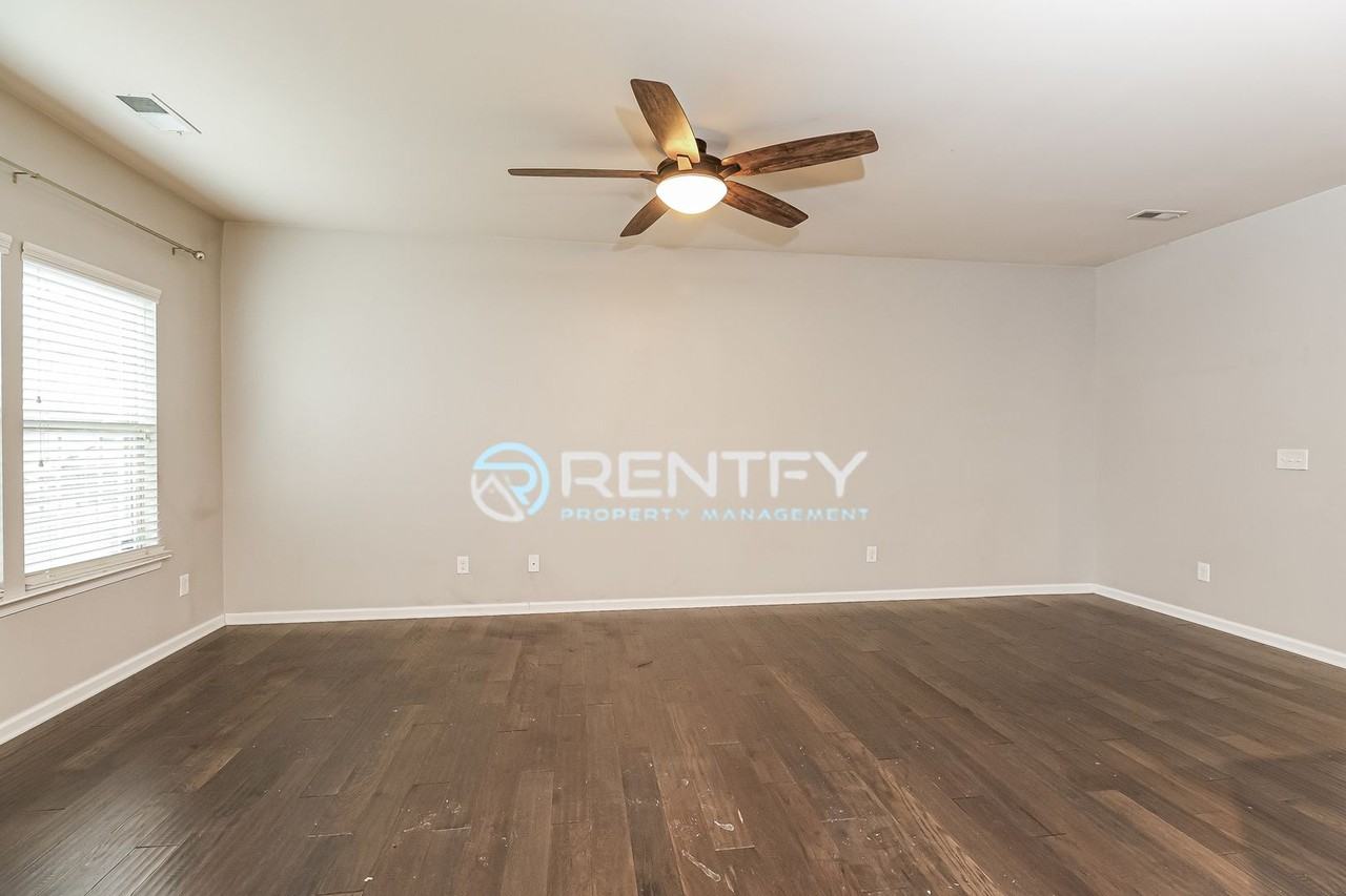 3303 Major Samuals Way - Photo 3 of 15