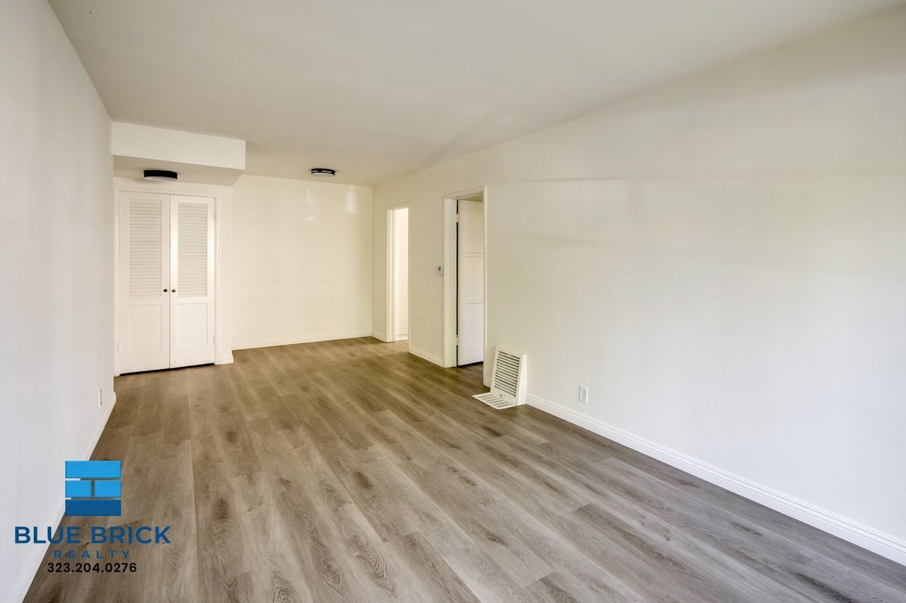 145 S Roxbury Dr #1 - Photo 7 of 14