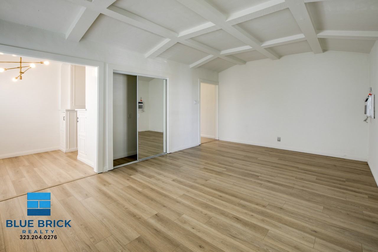 141 S Roxbury Dr #5 - Photo 6 of 21