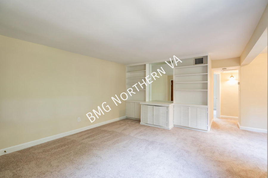 2101 N Scott St #95 - Photo 4 of 19