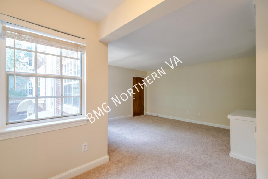 2101 N Scott St #95 - Photo 6 of 19