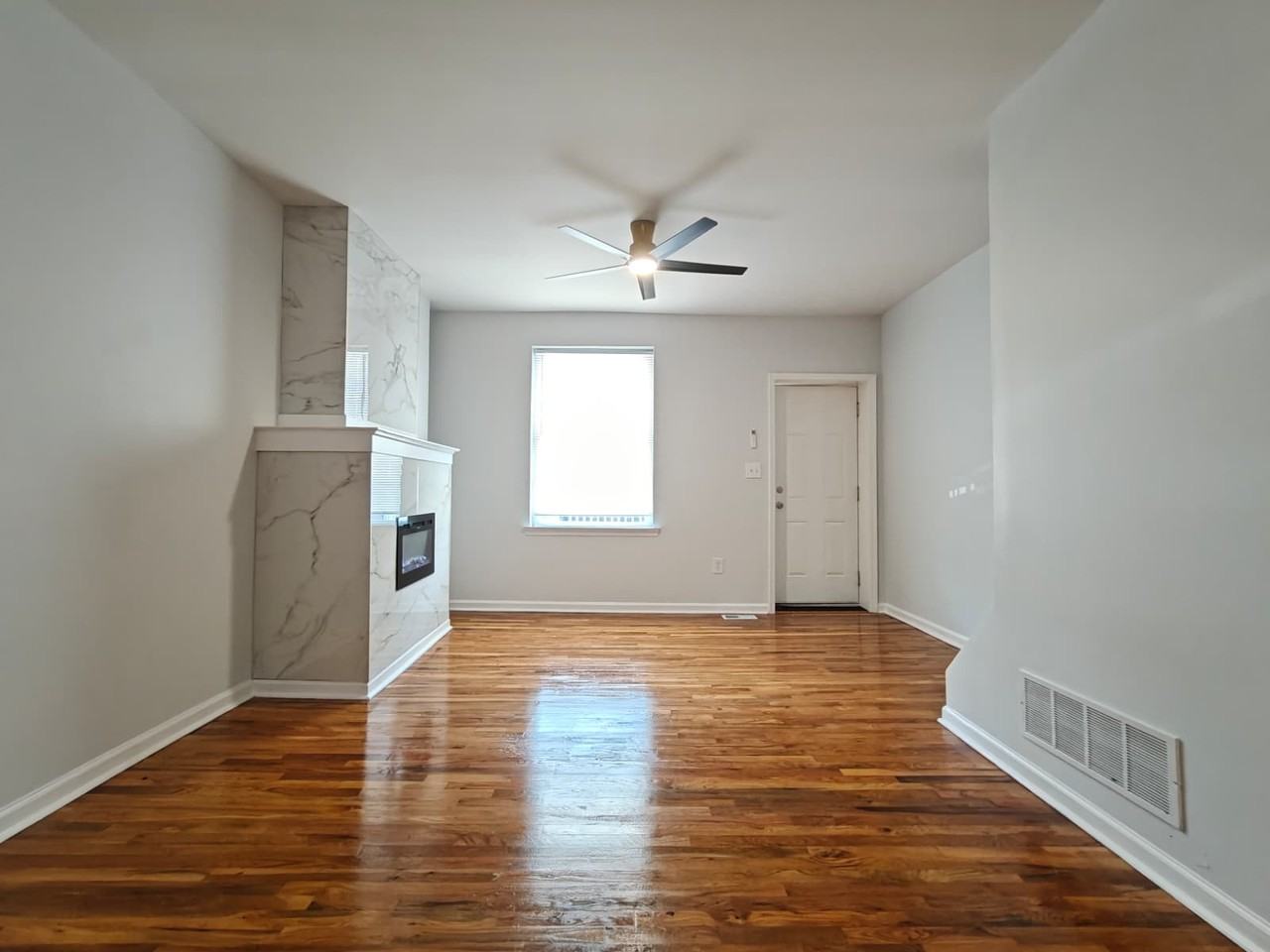 273 S Cecil St - Photo 6 of 10